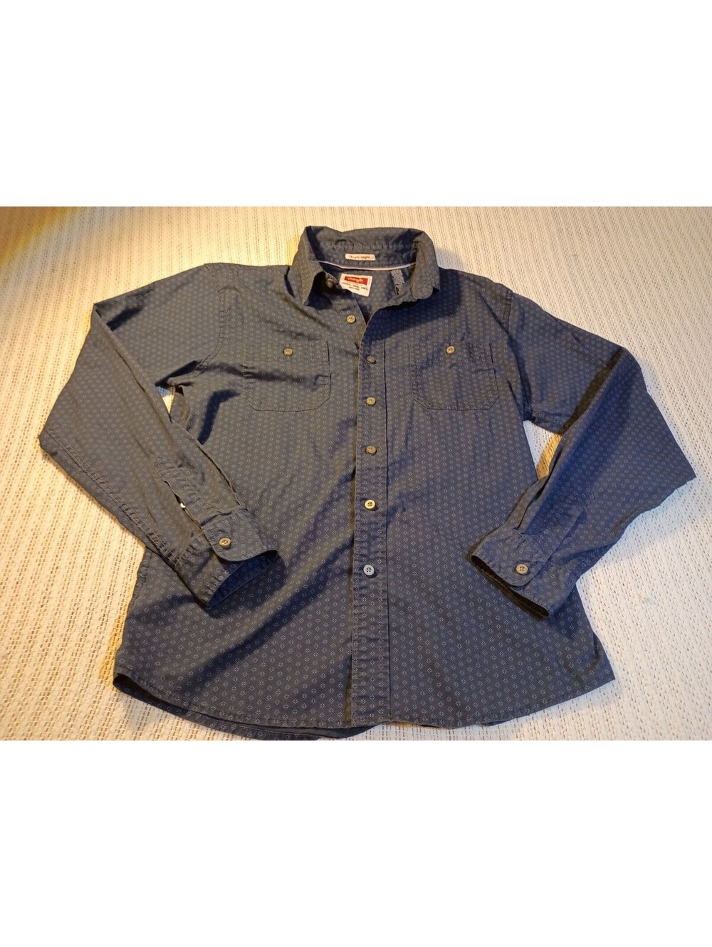 Wrangler Men's Blue Long Sleeve Button-Up Shirt M/M